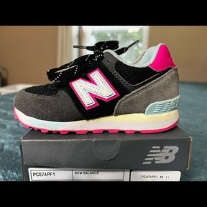 Toddler gym shoes -  New Balance size 11